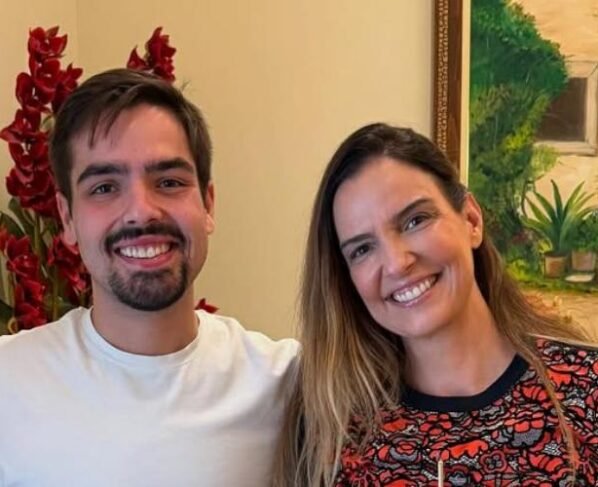 João Silva e Luciana Cardoso (Reprodução: Instagram)