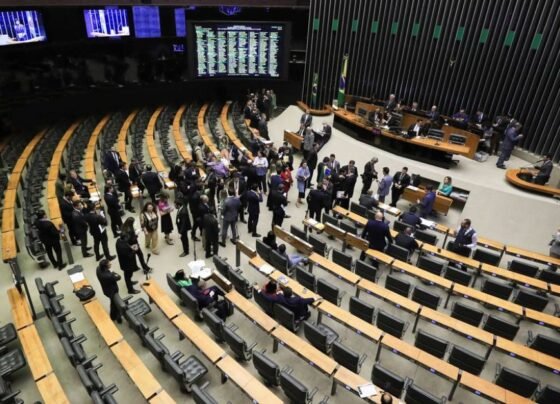 Lula vê Congresso em ‘modo 2026’ enquanto Centrão cobra emendas, cargos e o chama para briga