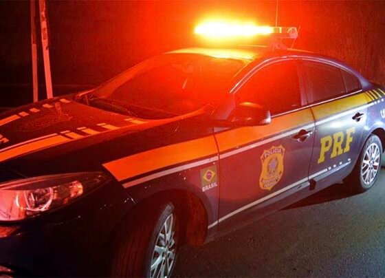 Colisão entre moto e ônibus mata jovem na BR-267, em Argirita