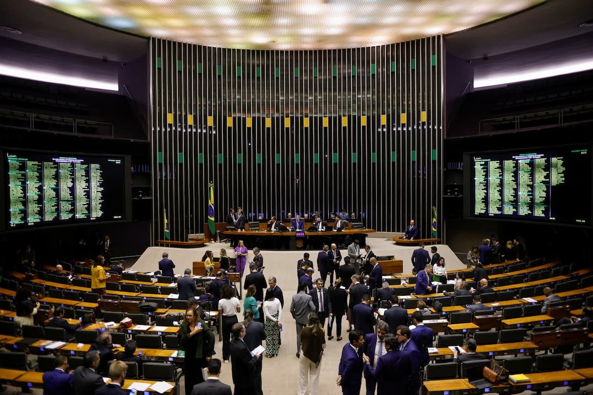 Gastos com funcionários na Câmara dos Deputados bate recorde
