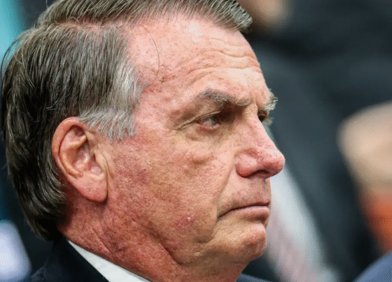 Taís Araújo faz rara aparição ao lado do pai e dos filhos com Lázaro Ramos