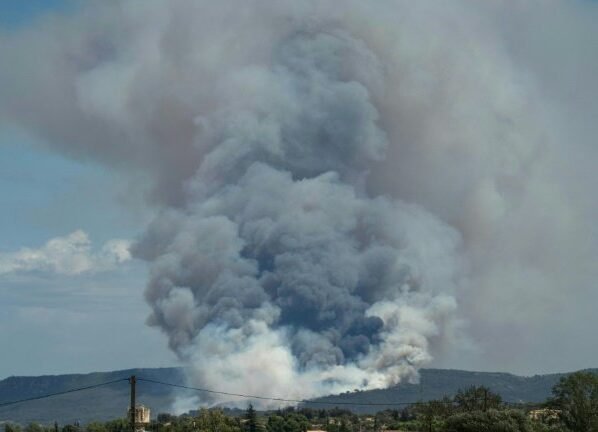 Moradores são evacuados no sul da França por incêndio florestal