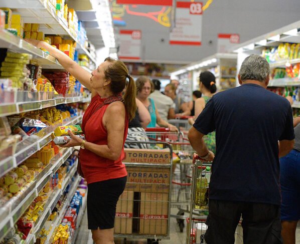 Rumo incerto de parte da inflação de alimentos limita revisão de expectativas