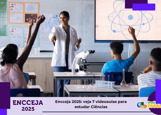 Professor em laboratório de química com estudantes. Texto: título da notícia